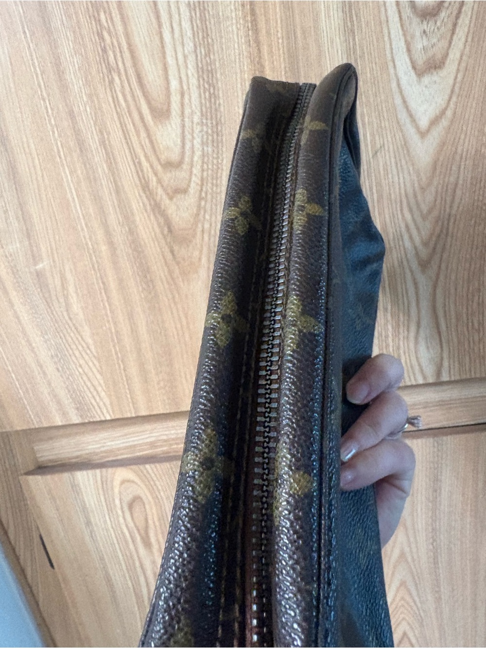 Auth LOUIS VUITTON Monogram TROUSSE TOILETTE 23 BAG POUCH - Picture 6 of 13